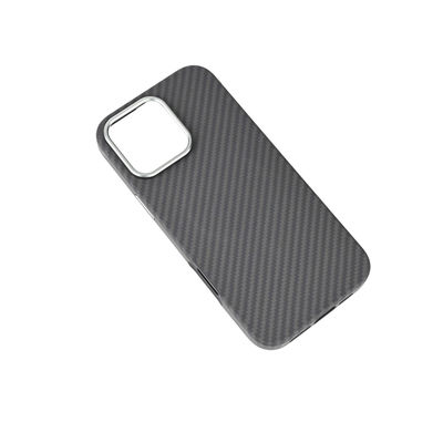 Dünner 0,8mm 16g Gewicht Magnetischer Aramidfaser Telefonkoffer für iPhone 16 Pro mit Seiteneinspritzung und Volldeckel