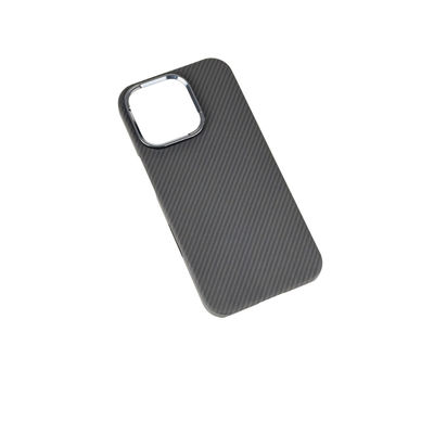 Kundenspezifische magnetische Aramid-Carbonfaser-Handyhülle mit Metallrahmen für iPhone 16 Pro