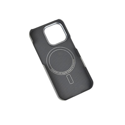 Kundenspezifische magnetische Aramid-Carbonfaser-Handyhülle mit Metallrahmen für iPhone 16 Pro